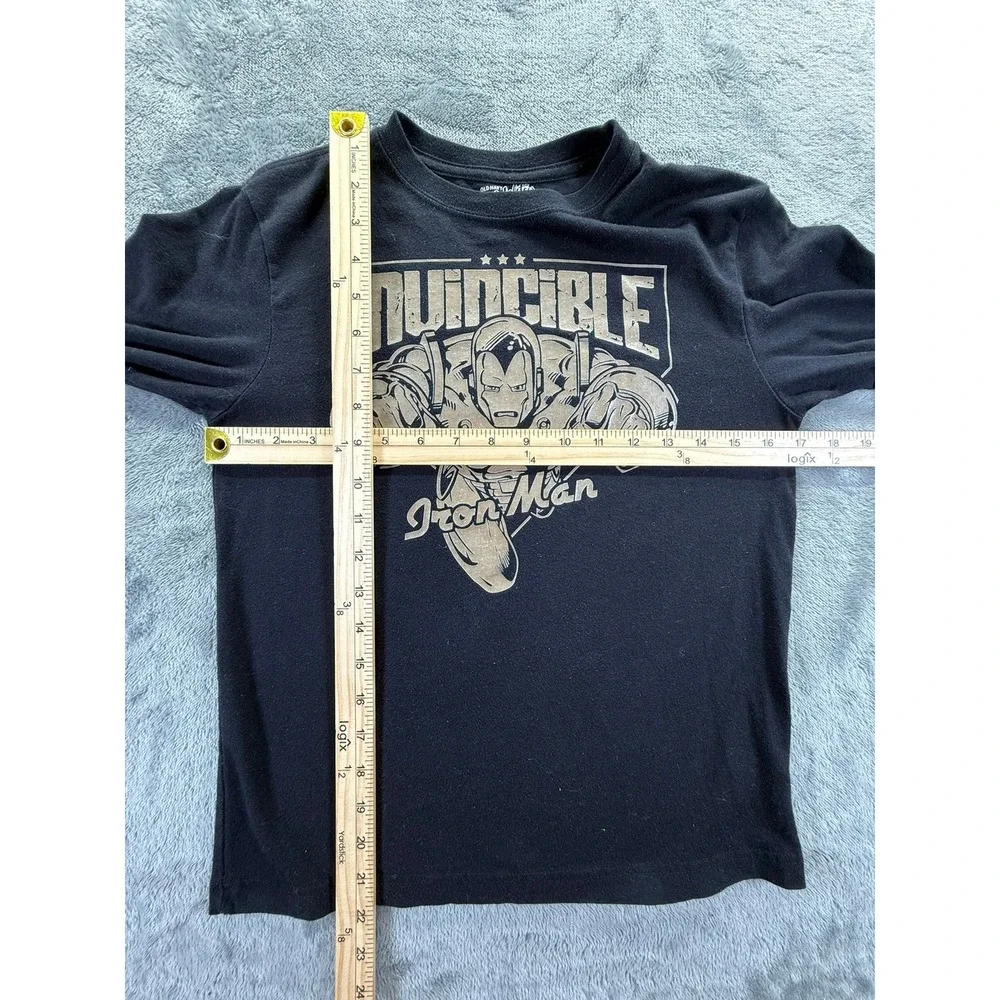 Old Navy Marvel Invincible Iron Man Boys Long Sleeve Graphic Tee Black Size M
